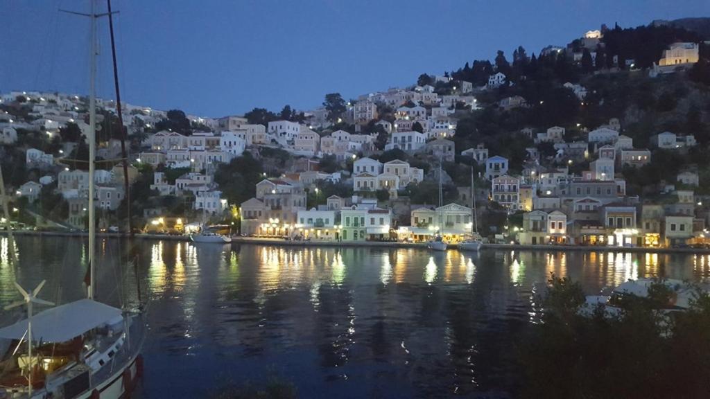 Symi Blue Port Apartment Экстерьер фото