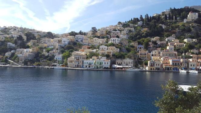 Symi Blue Port Apartment Экстерьер фото